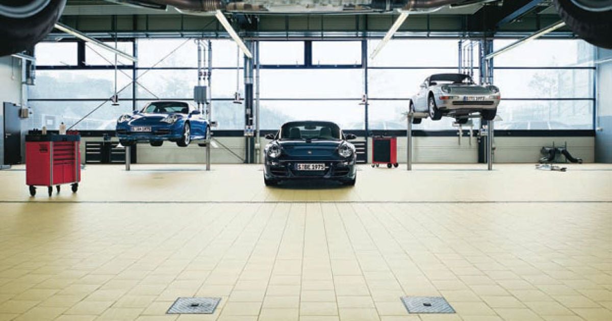 Porsche открывает сервисную программу