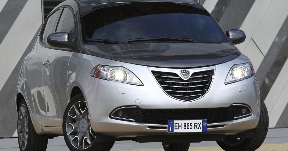 2012 Lancia Ypsilon_4