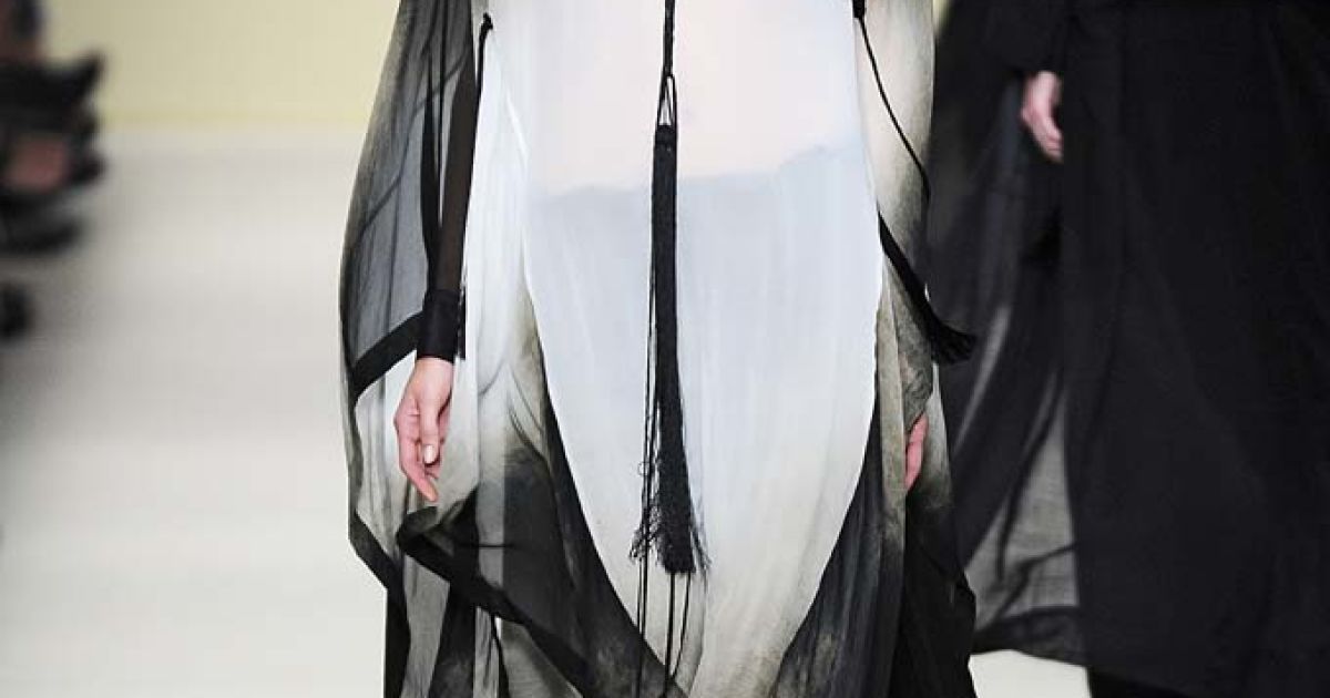 Ann Demeulemeester  прет-а-порте весна-лето 2012 / © EastNews