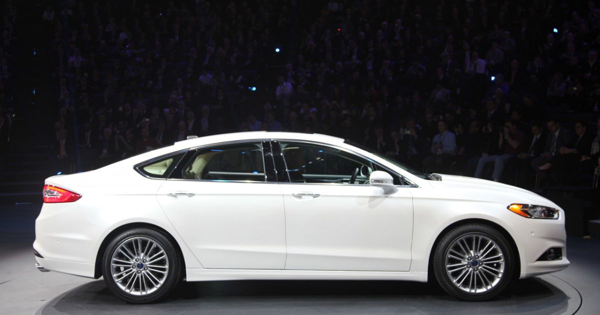 2013 Ford Mondeo Sedan_3