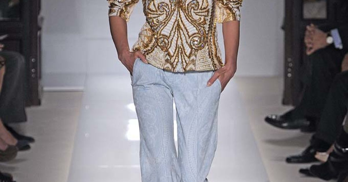 Balmain прет-а-порте весна-лето 2012 / © EastNews