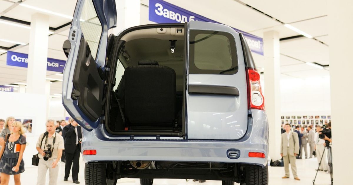 На ВАЗе собраны 20 пилотных универсалов Lada Largus _6