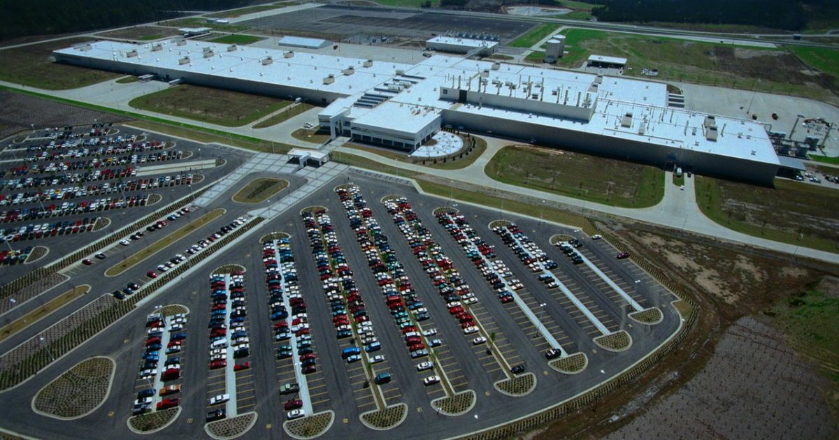 Mercedes-Benz запустит сборку новой модели в США