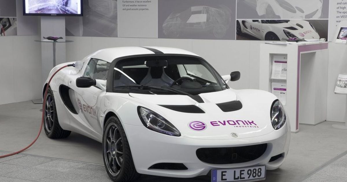 Lotus создал рекордно легкий электроспорткар