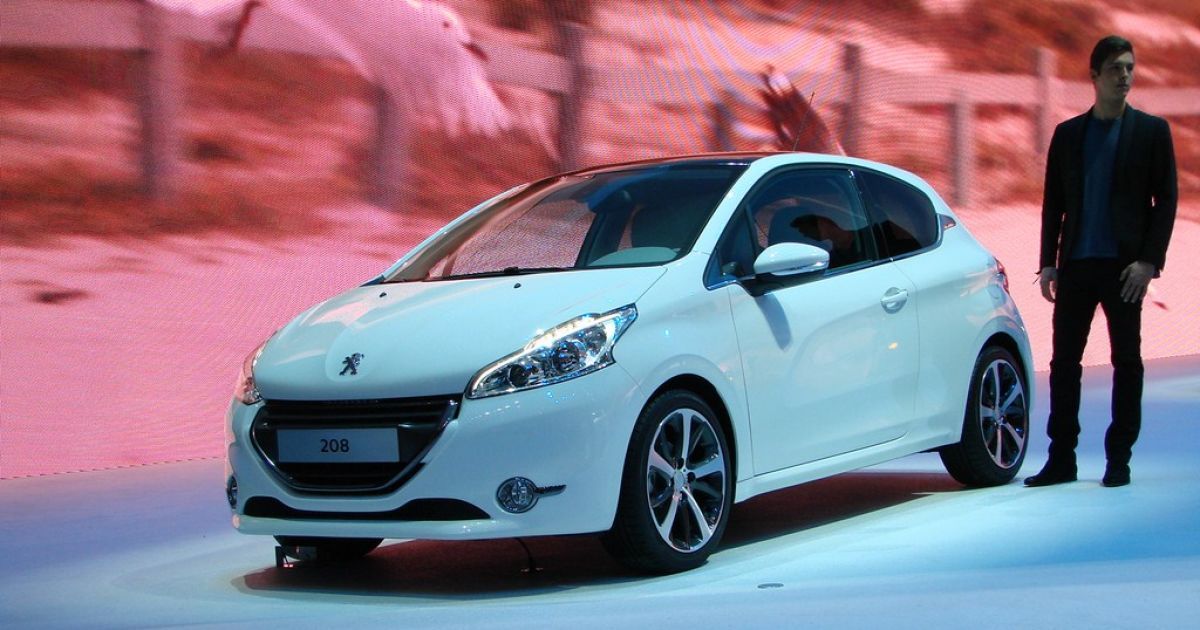 Peugeot 208 Geneva_7