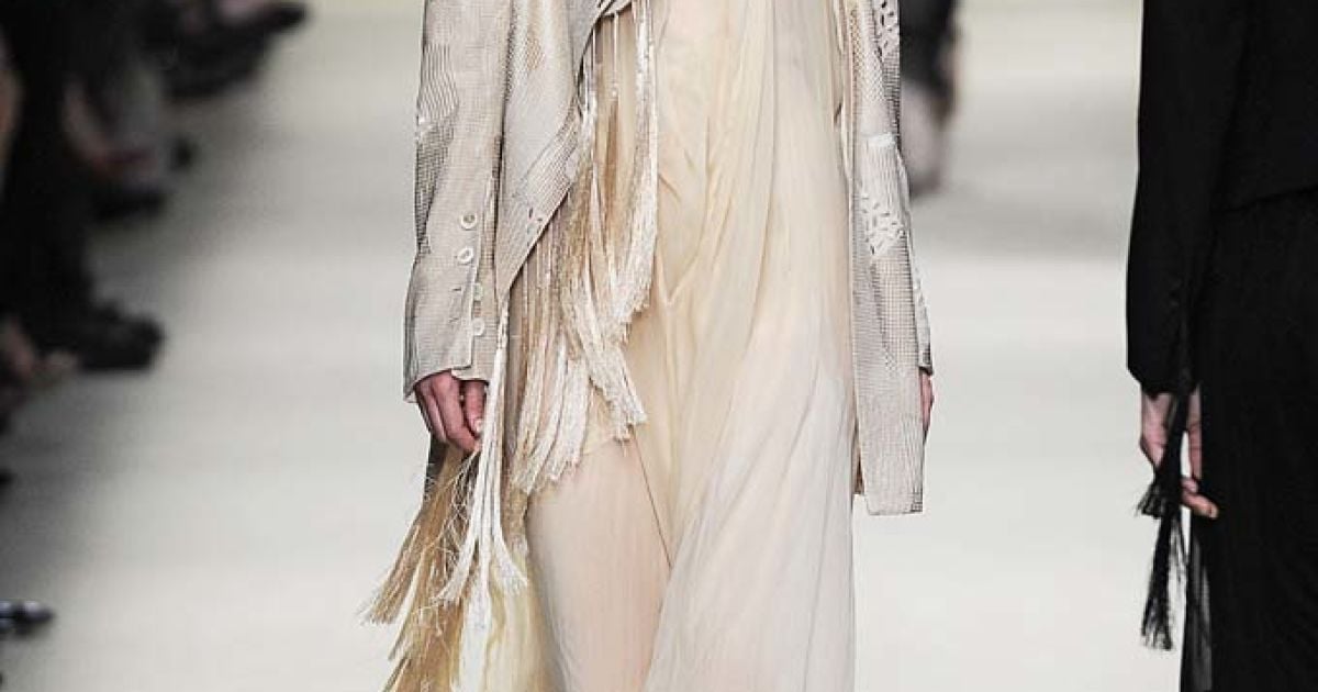 Ann Demeulemeester прет-а-порте весна-лето 2012 / © EastNews