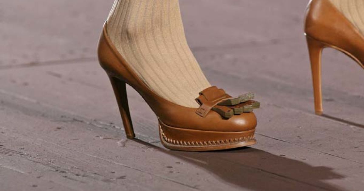Cheap Chic Moschino прет-а-порте осень-зима 2011-2012 / © EastNews