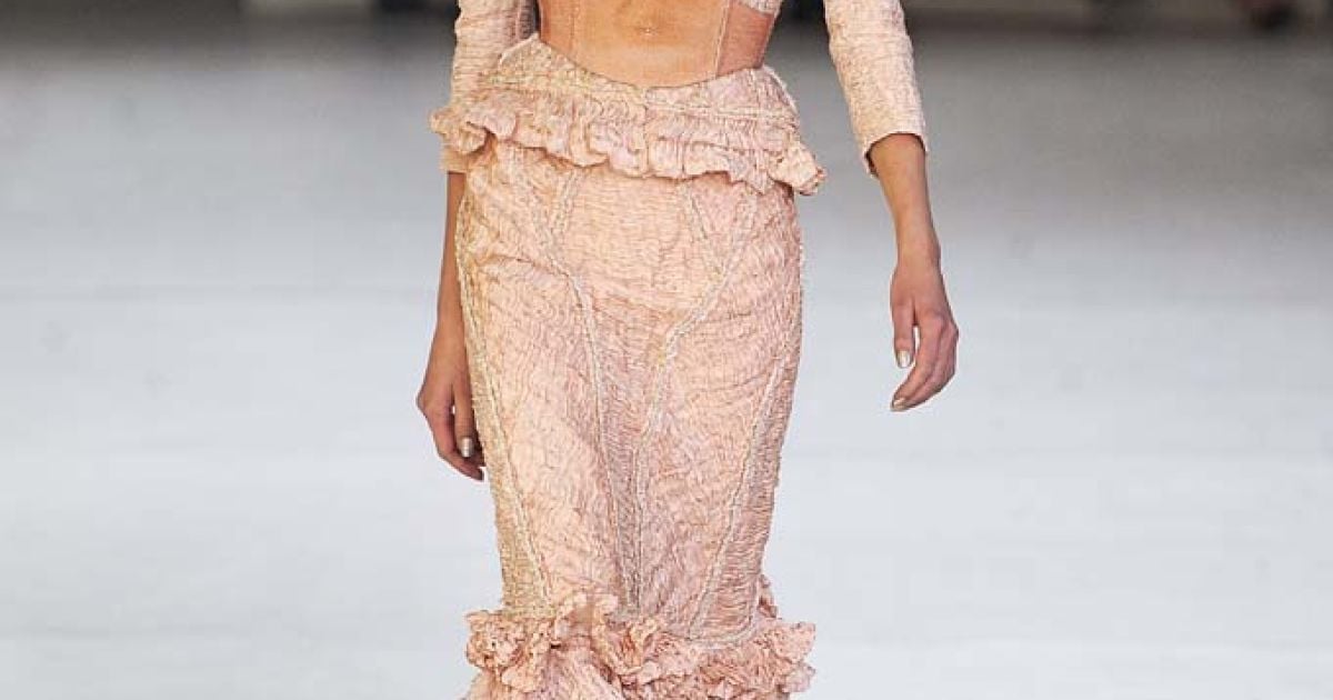 Alexander McQueen прет-а-порте весна-лето 2012 / © EastNews
