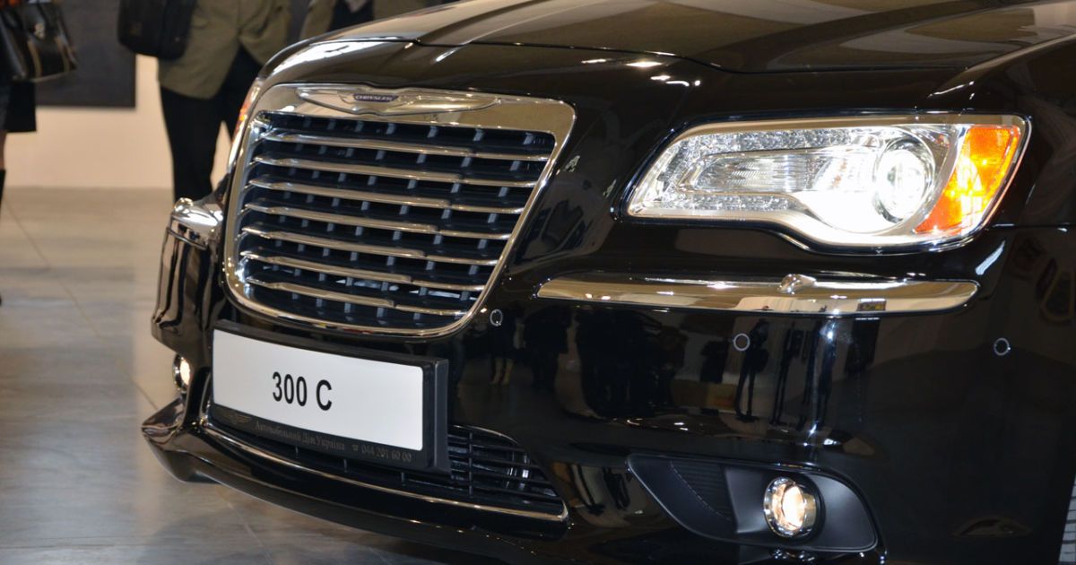 Chrysler 300C привезли в Украину_6