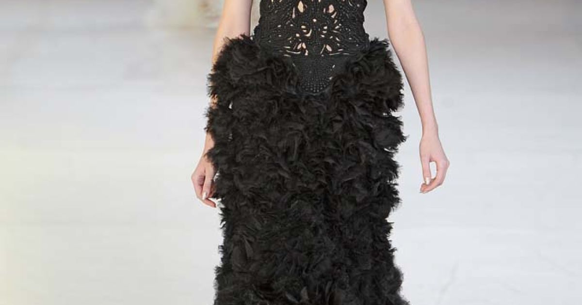 Alexander McQueen прет-а-порте весна-лето 2012 / © EastNews