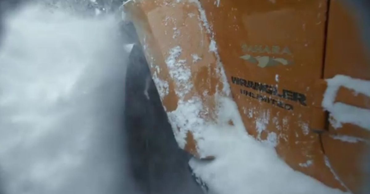 Jeep Wrangler напомнил о своей зимней проходимости