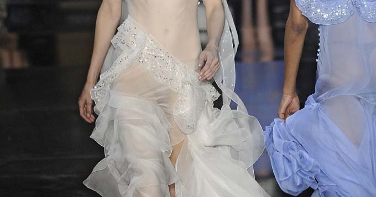 John Galliano прет-а-порте весна-лето 2012 / © EastNews