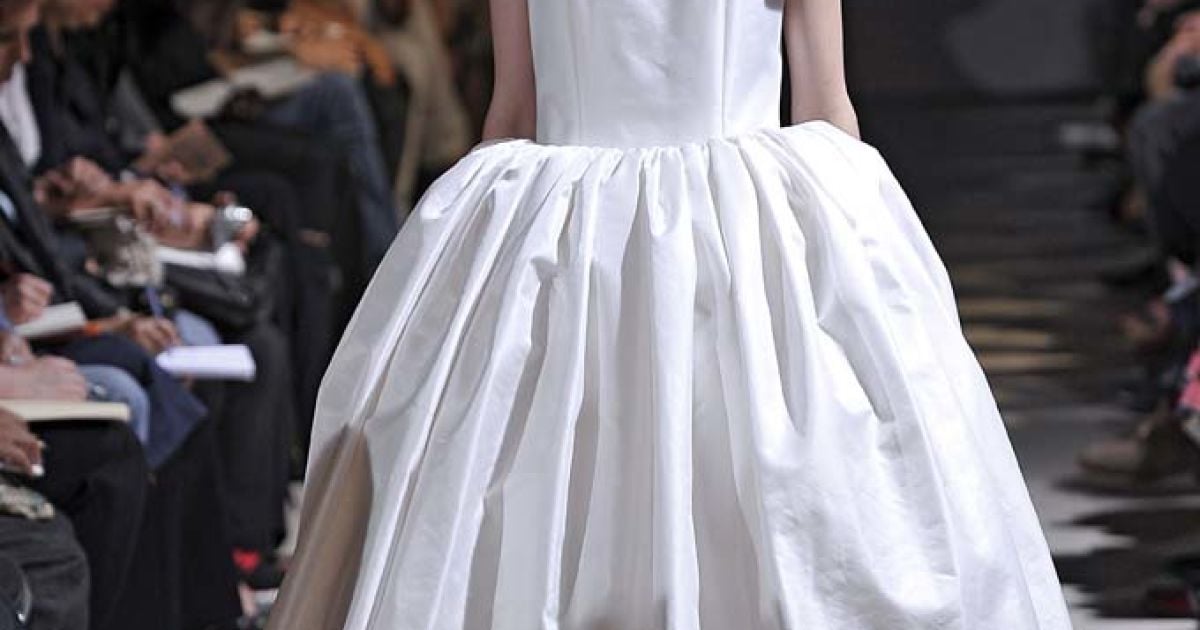 Comme des Garcons прет-а-порте весна-лето 2012 / © EastNews