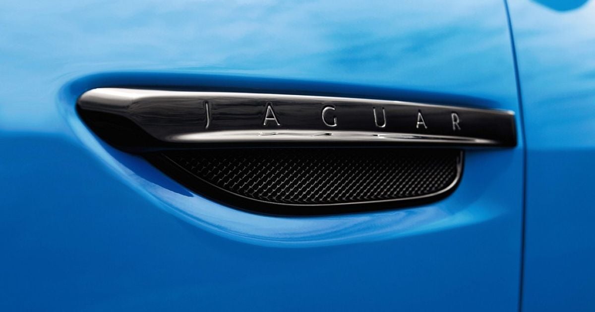 JAGUAR XKR-S_15