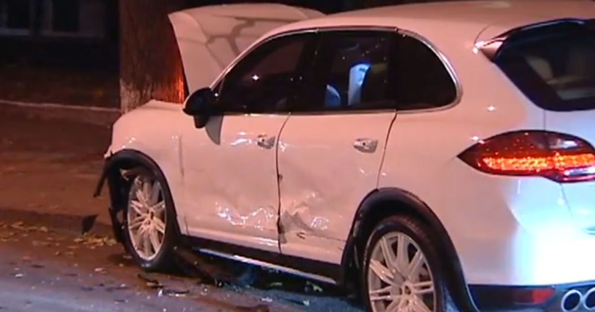 Сын Кернеса попал в ДТП на новом Porsche Cayenne?