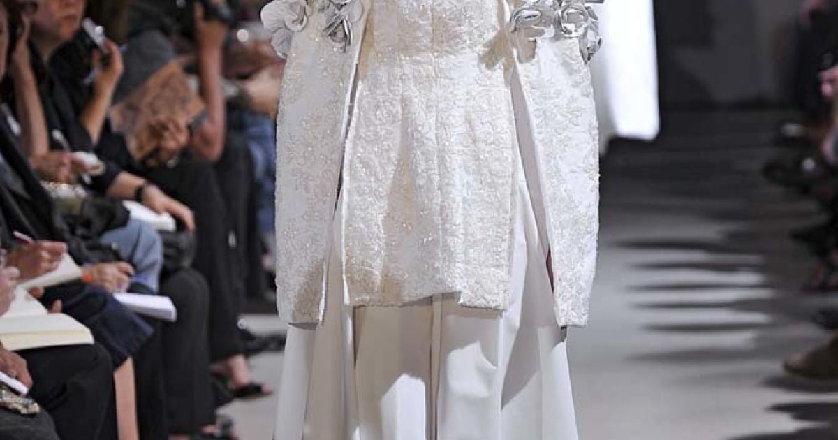 Comme des Garcons прет-а-порте весна-лето 2012 / © EastNews