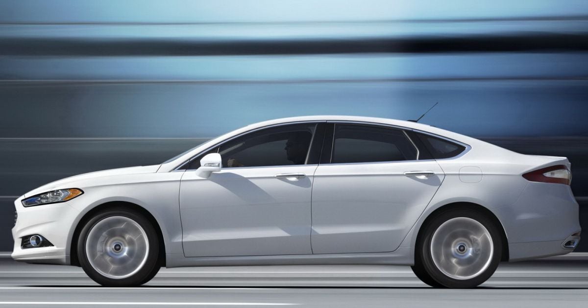 2013 Ford Mondeo Sedan_22