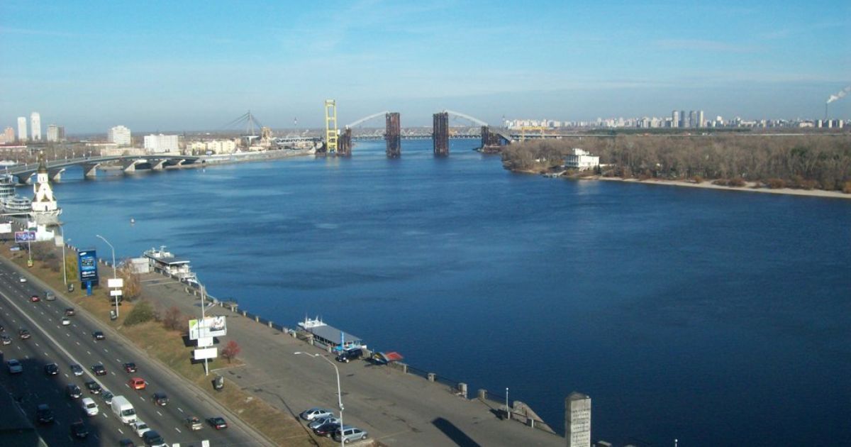 Набережное шоссе в Киеве. Фото: Roman Liubenko, panoramio