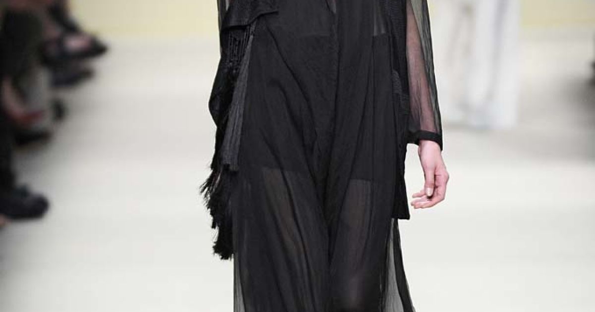 Ann Demeulemeester  прет-а-порте весна-лето 2012 / © EastNews