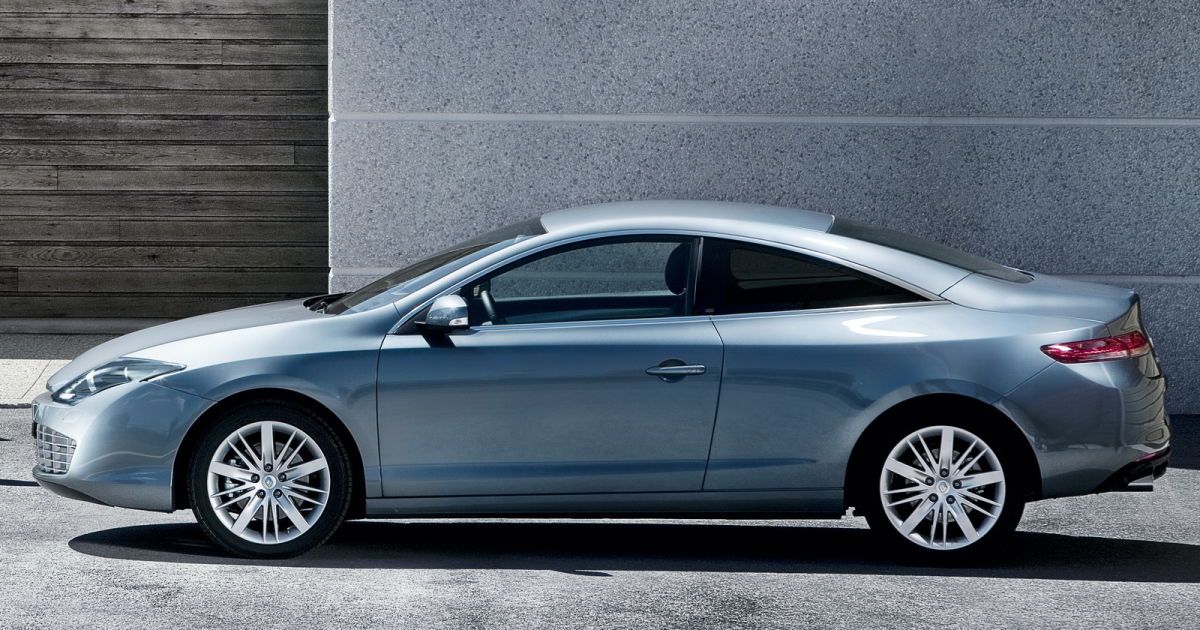 2012 Renault Laguna_11