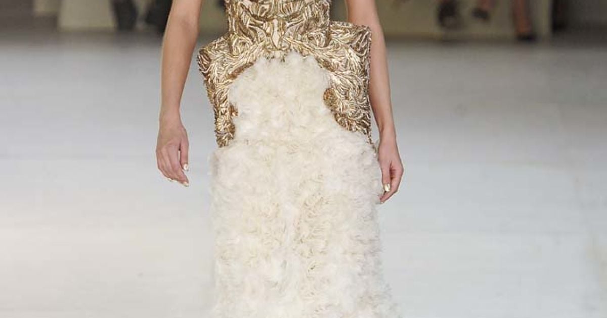 Alexander McQueen прет-а-порте весна-лето 2012 / © EastNews