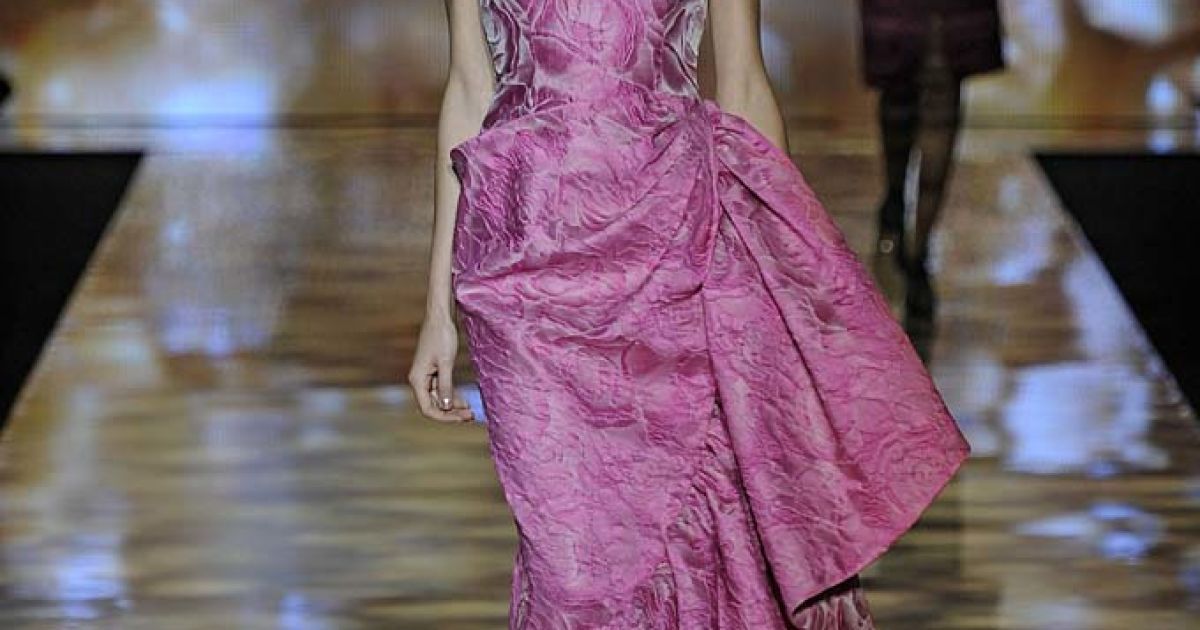 Badgley Mischka прет-а-порте весна-лето 2012 / © EastNews