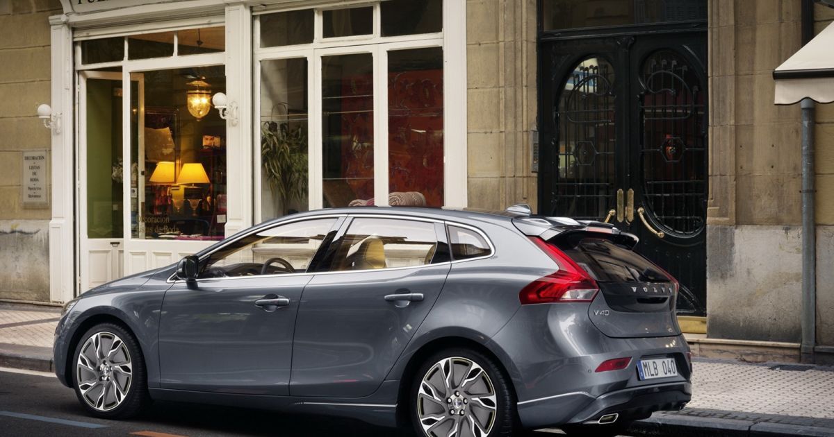 2013 Volvo V40_16