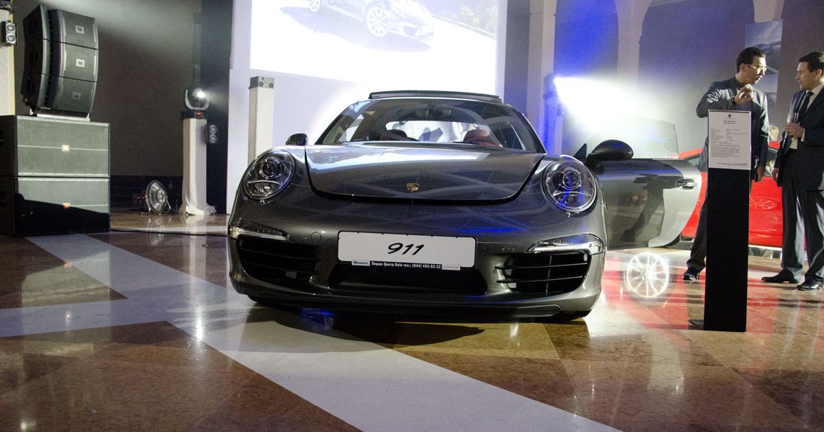 В Украину привезли новый Porsche 911_42