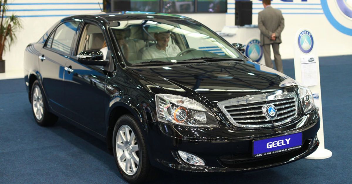 В сентябре стартуют продажи семейного седана Geely SL