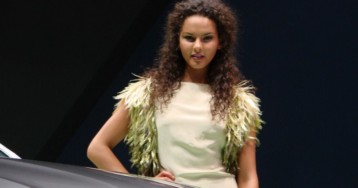 Девушки Geneva Motor Show-2012_5