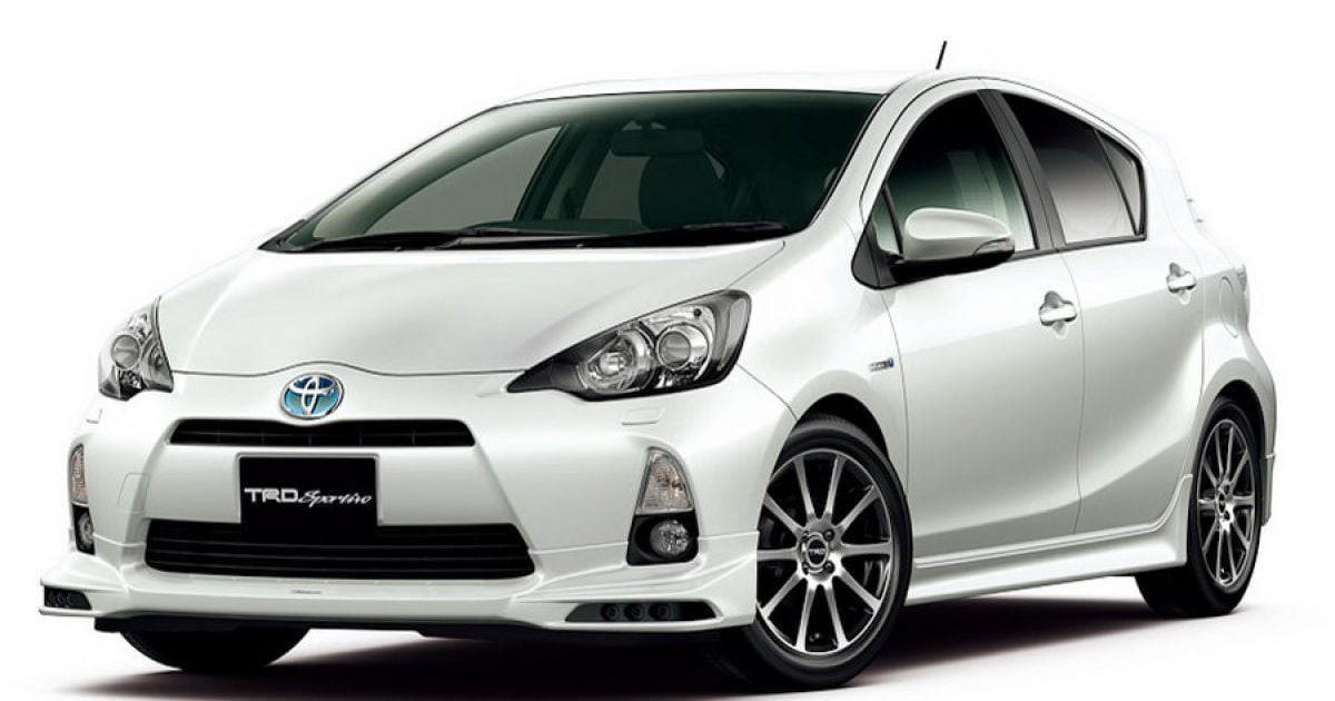 Гибридный Prius попал в тройку лидеров