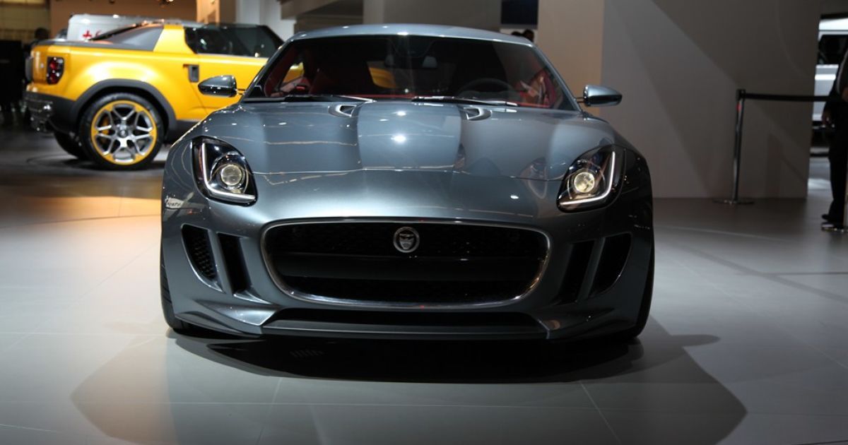 Журнал What Car наградил Jaguar C-X16