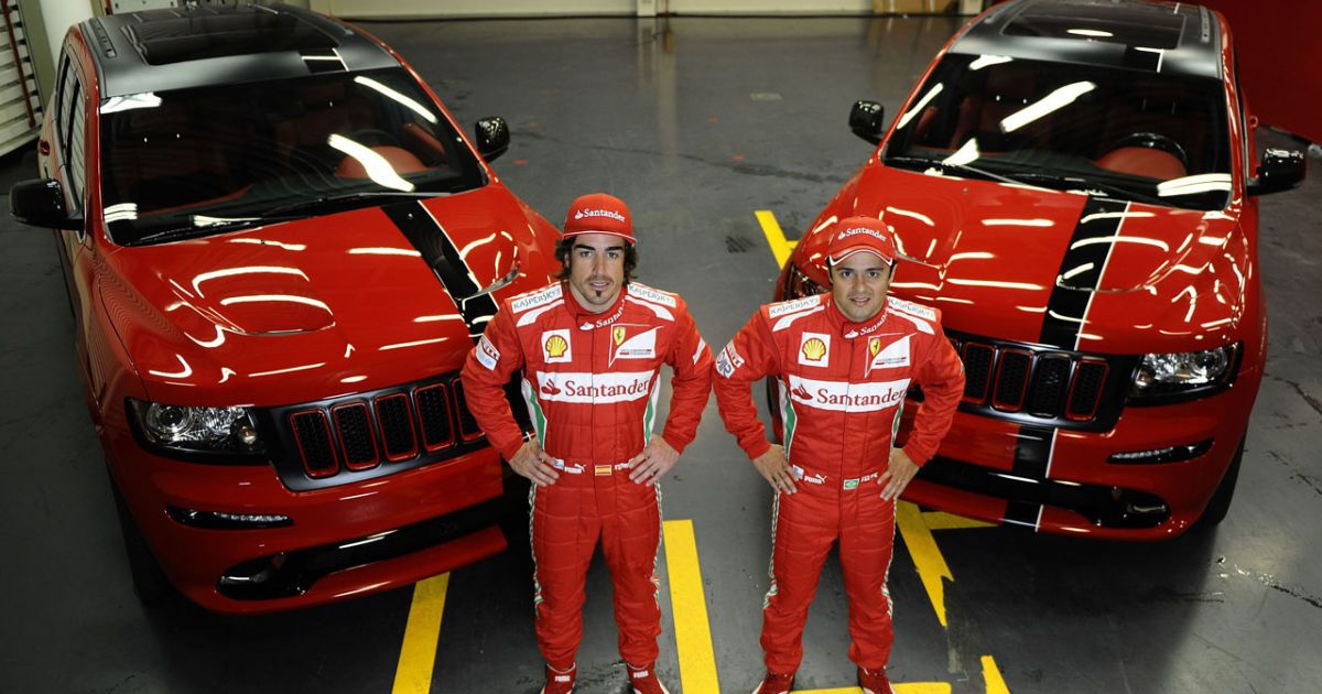 Ferrari подарила пилотам заряженные Grand Cherokee_1