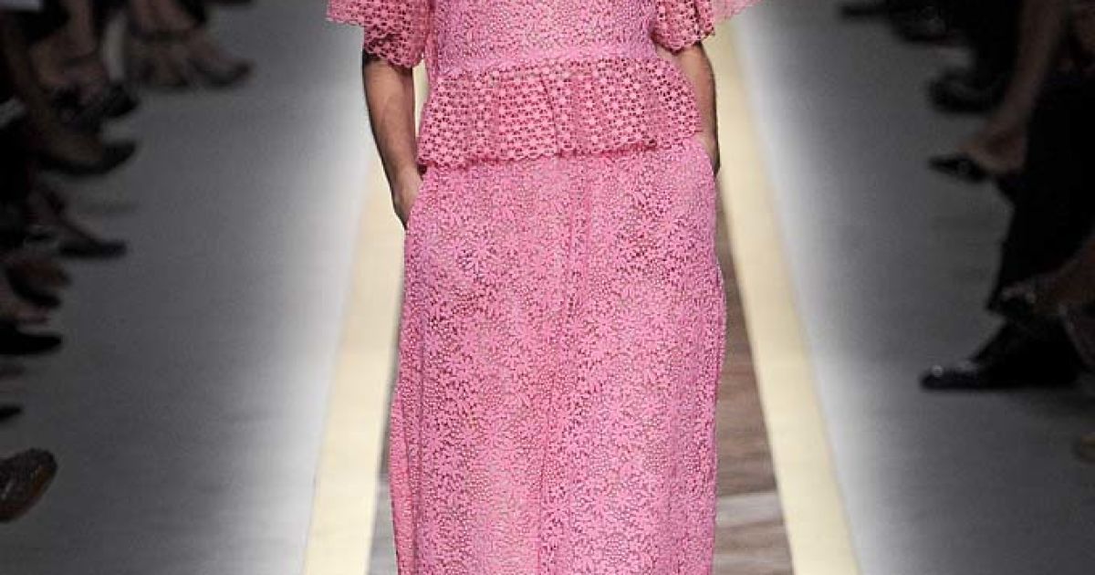 Valentino прет-а-порте весна-лето 2012 / © EastNews