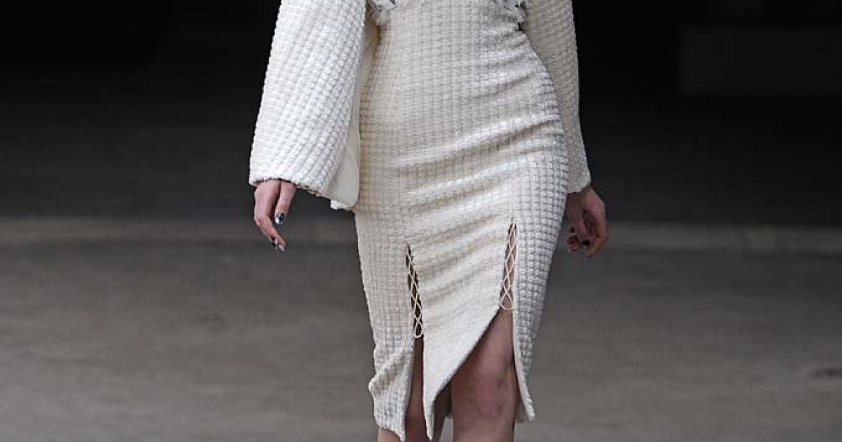 Alexander McQueen прет-а-порте осень-зима 2011-2012 / © EastNews