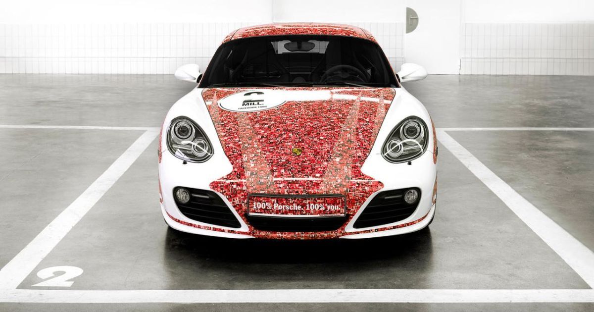 Porsche вместил весь Facebook в одном Cayman S