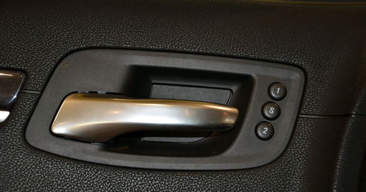 Новый Chrysler 300C уже в Украине_20