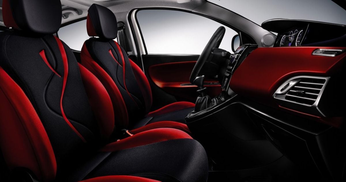 2012 Lancia Ypsilon_13