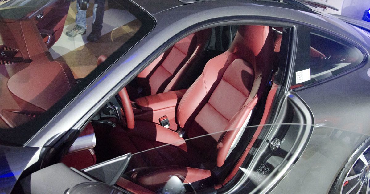 В Украину привезли новый Porsche 911_31