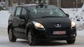 Новый Peugeot 5008 засекли на снежных тестах