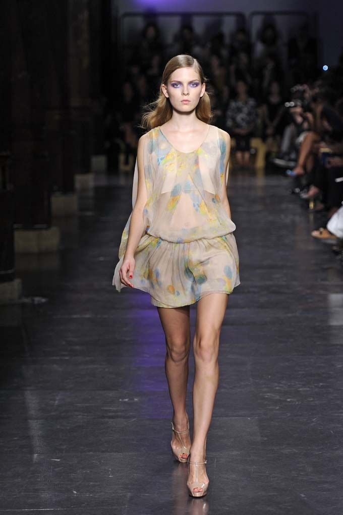 Сарафаны и легкие платья из ситца от Cacharel — Писк моды