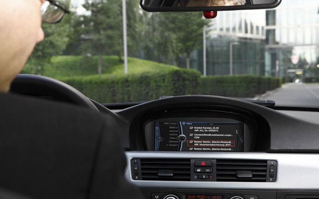BMW переходит на полностью цифровые приборные панели — Новости
