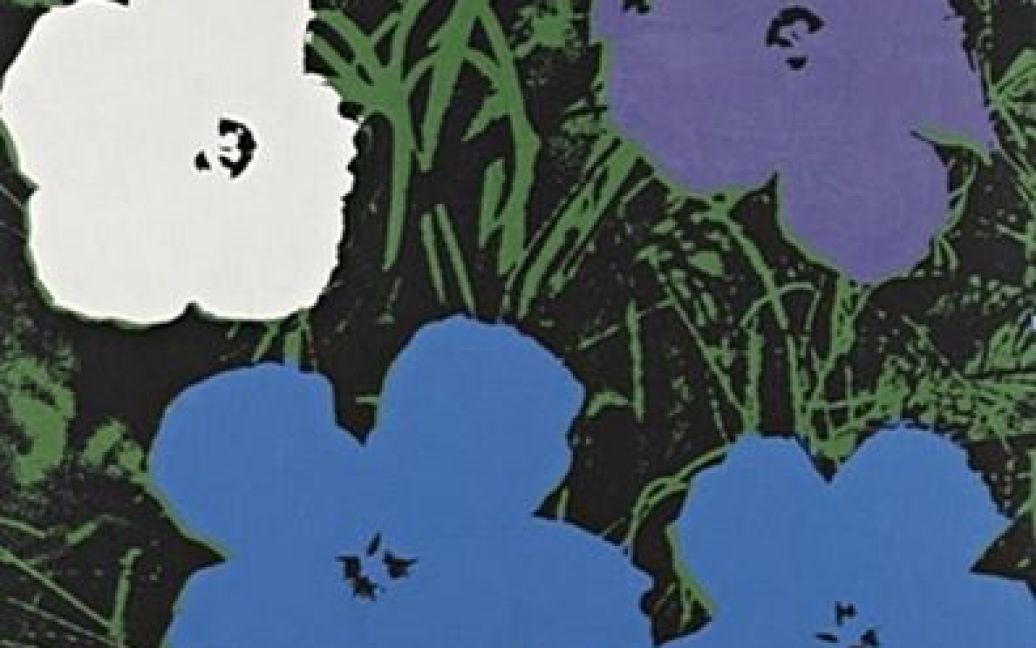 "Цветы" Энди Уорхола (1964г., 8 млн 146,5 тыс. долл), ставшие одним из самых узнаваемых брэндов художника и воплощающие символ поколения 60-х / © 