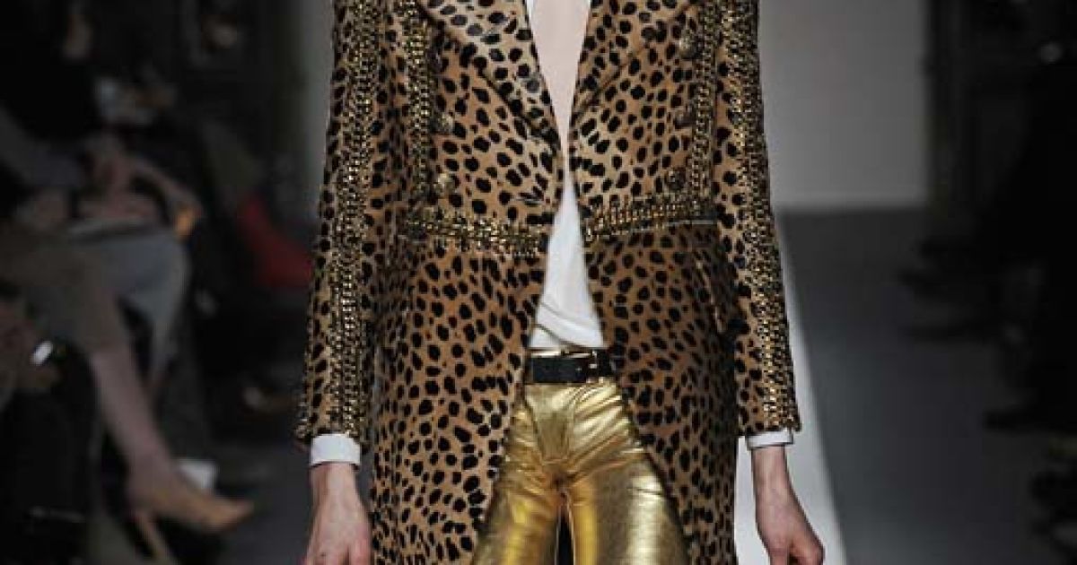 Balmain Loewe прет-а-порте осень-зима 2010-2011 (East News)