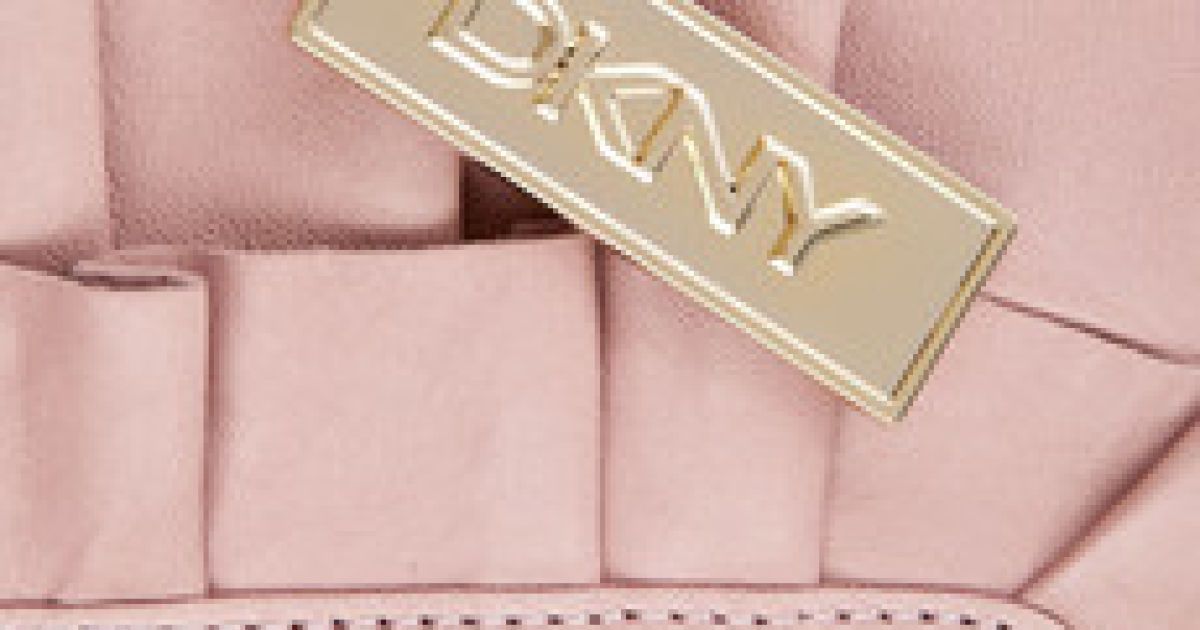 Модный аксессуар от DKNY
