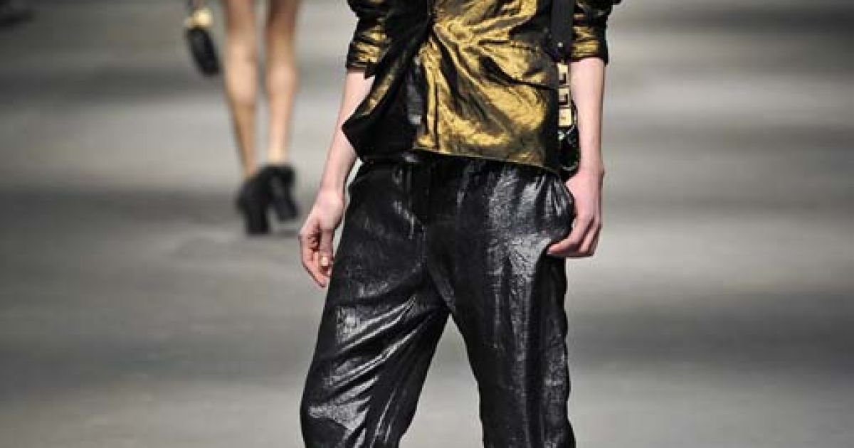 Lanvin прет-а-порте осень-зима 2010-2011 (East News)