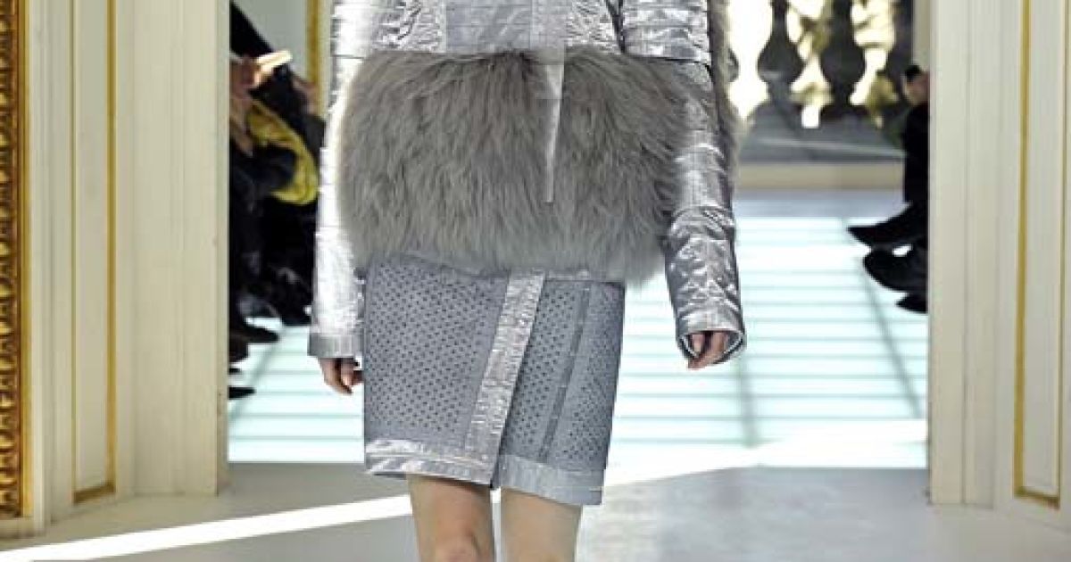 Balenciaga прет-а-порте осень-зима 2010-2011 (East News)