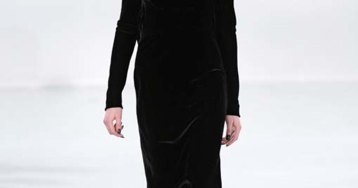 Antonio Berardi прет-а-порте осень-зима 2010-2011 (East News)