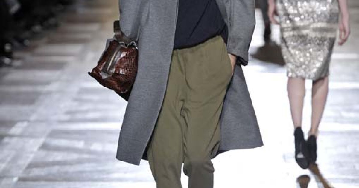 Dries van Noten прет-а-порте осень-зима 2010-2011 (East News)