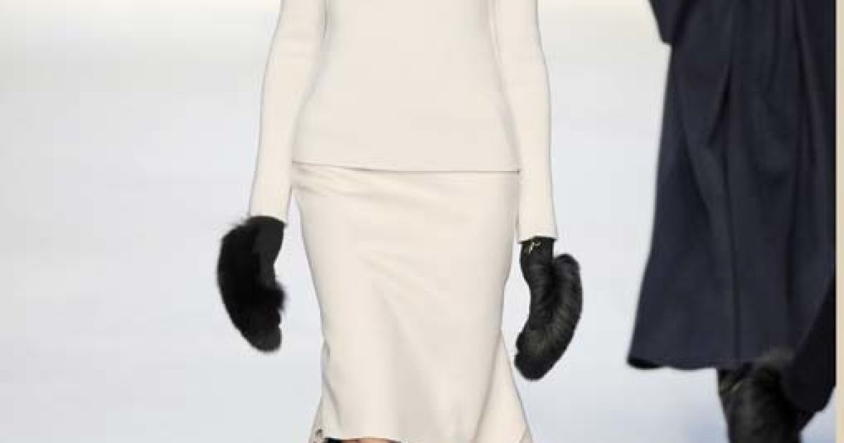 MAX MARA прет-а-порте осень-зима 2010-2011 (East News)